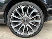 Land Rover Range Rover SD V8 Autobiography 