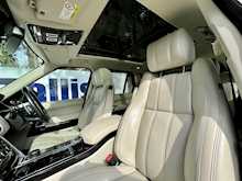 Land Rover Range Rover SD V8 Autobiography 