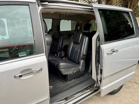 Crd Grand Limited Mpv 2.8 Automatic Diesel