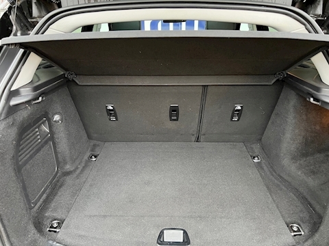 2.0 TD4 SE Tech SUV 5dr Diesel Auto 4WD Euro 6 (s/s) (180 ps)