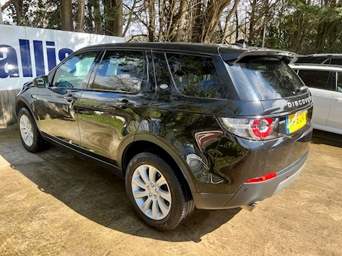 2.0 TD4 SE Tech SUV 5dr Diesel Auto 4WD Euro 6 (s/s) (180 ps)