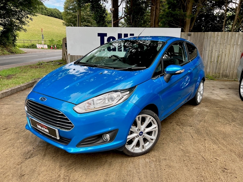 Ford 1.0T EcoBoost Titanium Hatchback 3dr Petrol Manual Euro 5 (s/s) (125 ps)