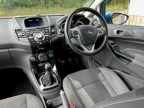 1.0T EcoBoost Titanium Hatchback 3dr Petrol Manual Euro 5 (s/s) (125 ps)