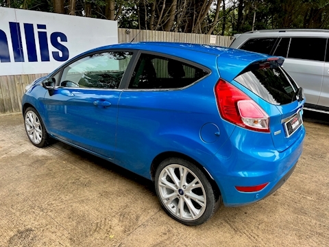 1.0T EcoBoost Titanium Hatchback 3dr Petrol Manual Euro 5 (s/s) (125 ps)