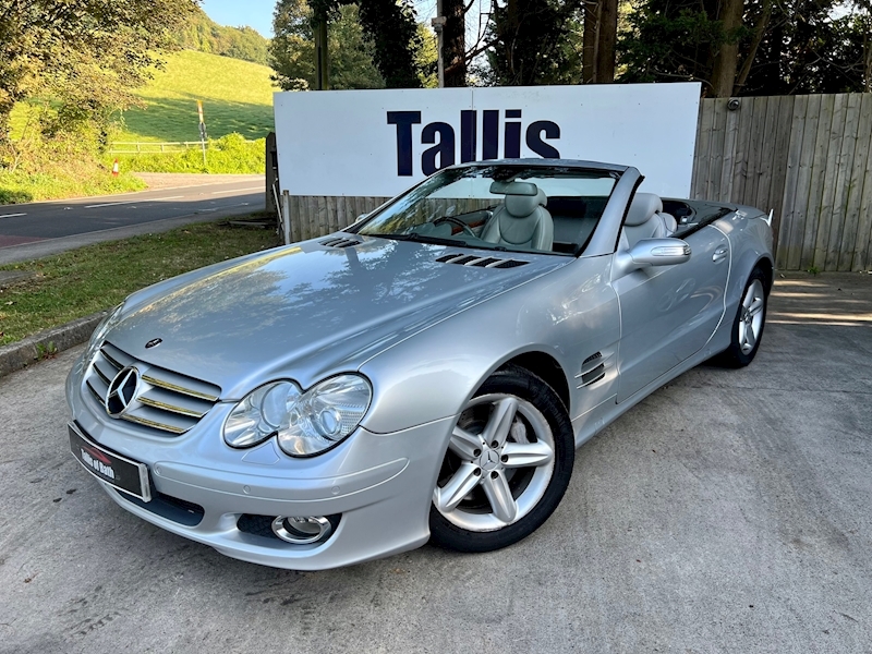 Mercedes-Benz 5.5 SL500 Convertible 2dr Petrol 7G-Tronic (291 g/km, 382.68 bhp)