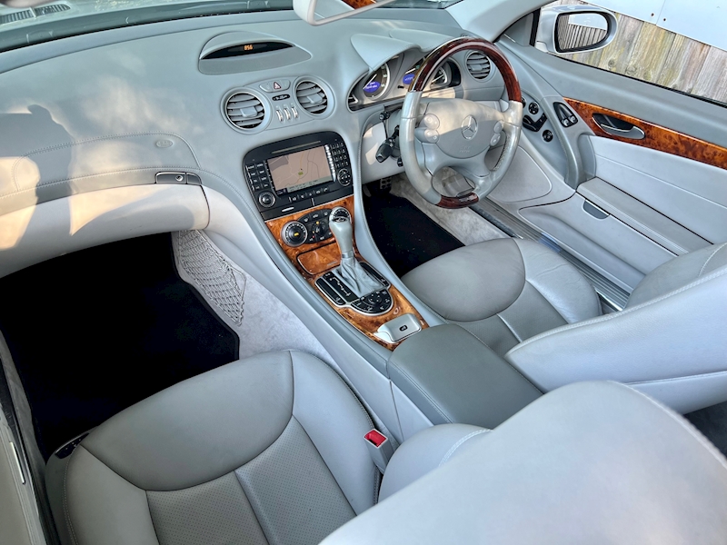 Mercedes-Benz 5.5 SL500 Convertible 2dr Petrol 7G-Tronic (291 g/km, 382.68 bhp)