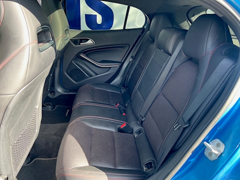 2.1 GLA220d AMG Line (Premium Plus) SUV 5dr Diesel 7G-DCT 4MATIC Euro 6 (s/s) (177 ps)