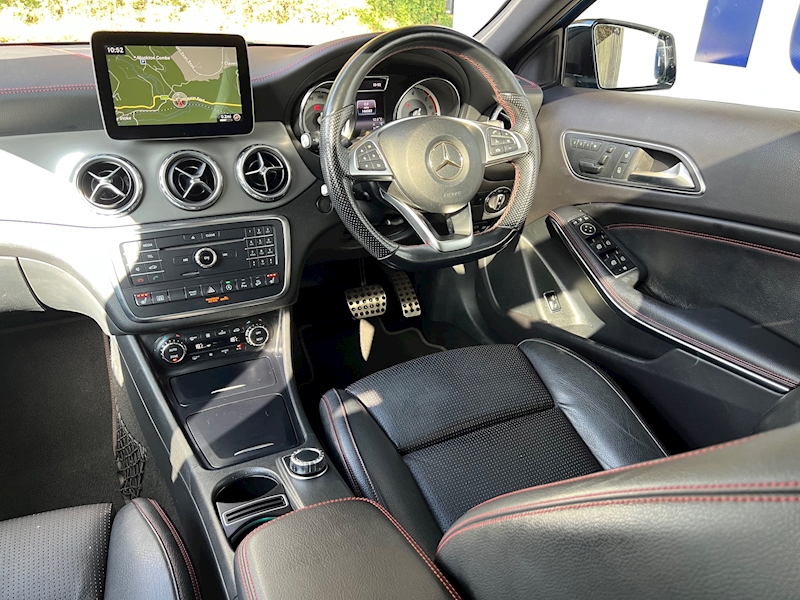 Mercedes-Benz 2.1 GLA220d AMG Line (Premium Plus) SUV 5dr Diesel 7G-DCT 4MATIC Euro 6 (s/s) (177 ps)