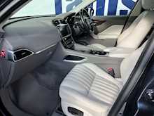 Jaguar F-PACE D180 Portfolio 