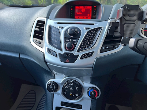 1.4 Zetec Hatchback 5dr Petrol Automatic (154 g/km, 94 bhp)