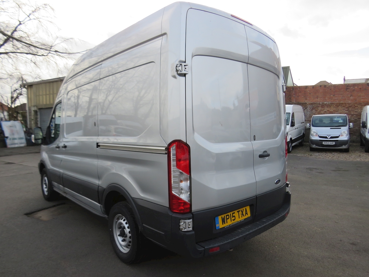 Used 2015 Ford Transit TDCi 350 L2 H3 For Sale in Avon (U4938 ...