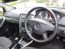 Mercedes-Benz B180 2011 SE - Thumb 10