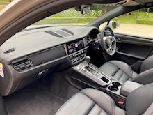 Porsche Macan 2019 2.0T SUV 5dr Petrol PDK 4WD (s/s) (245 ps) - Thumb 11
