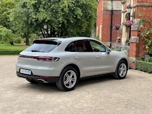 Porsche Macan 2019 2.0T SUV 5dr Petrol PDK 4WD (s/s) (245 ps) - Thumb 4