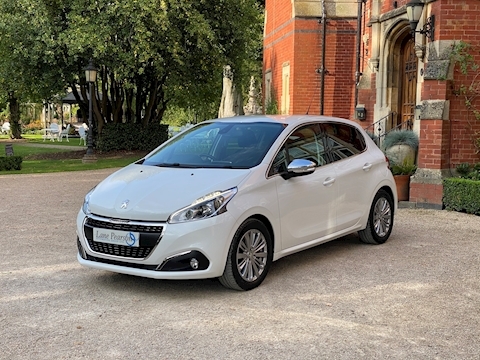 208 Allure 1.2 5dr Hatchback Manual Petrol