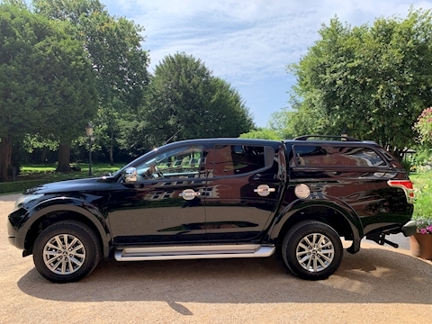 L200 Di-D 4Wd Barbarian Dcb Pick Up 2.4 Automatic Diesel