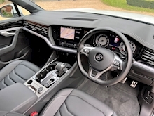 Volkswagen Touareg 2020 TSI V6 R-Line - Thumb 9