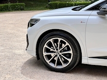 Audi Q4 e-tron 2021 Edition 1 - Thumb 10