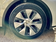 Tesla Model Y 2022 Long Range - Thumb 8