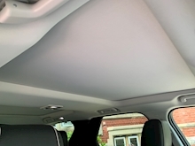 Land Rover Discovery 2018 SD V6 HSE - Thumb 24