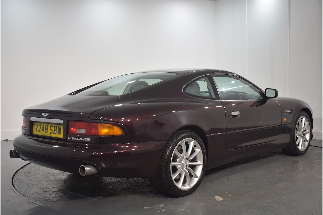 Aston martin db7 vantage