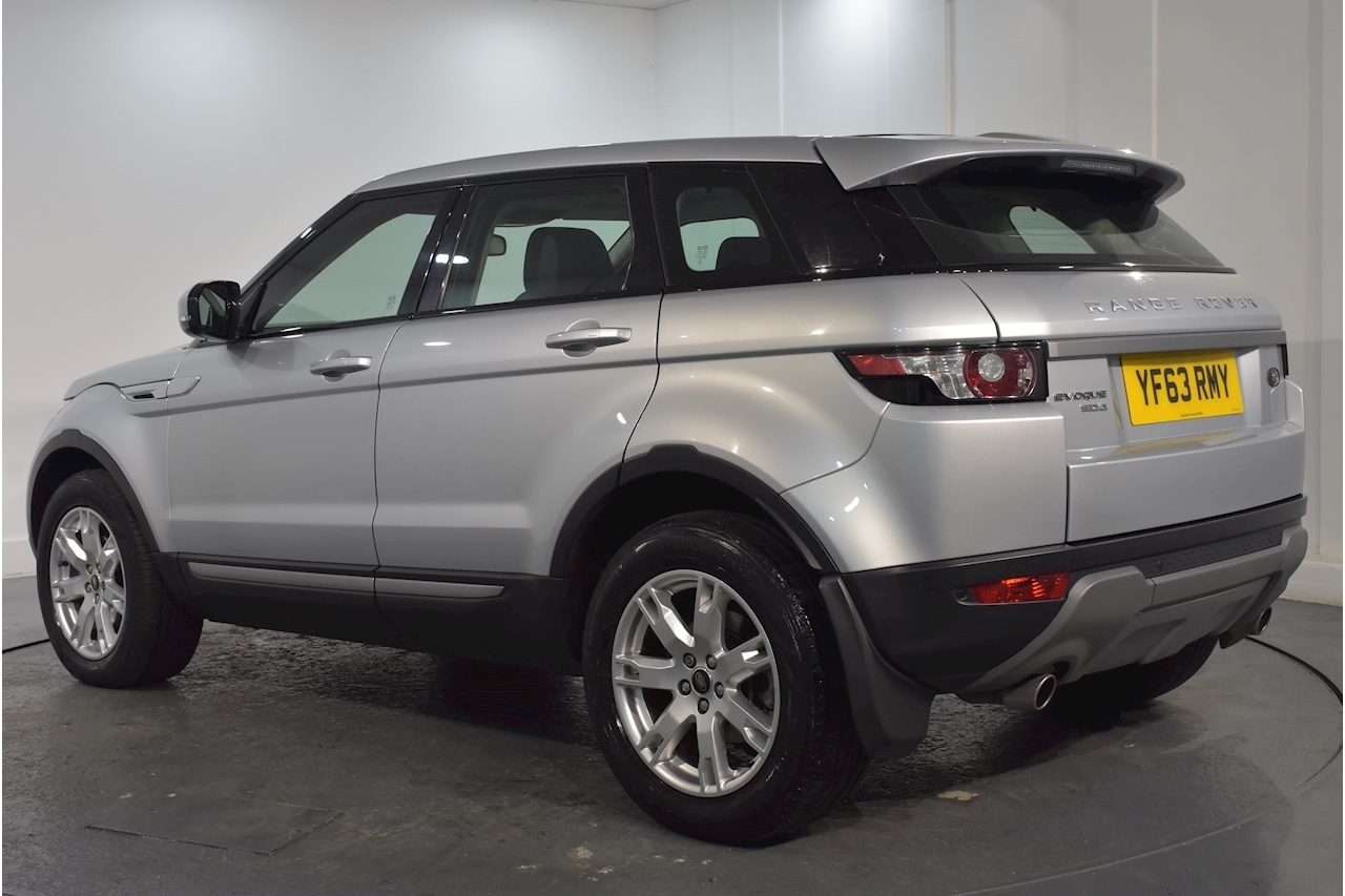 Land Rover - Range Rover Evoque Sd4 Pure Estate 2.2 Automatic Diesel ...