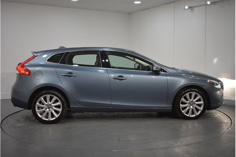 Volvo v40 d3