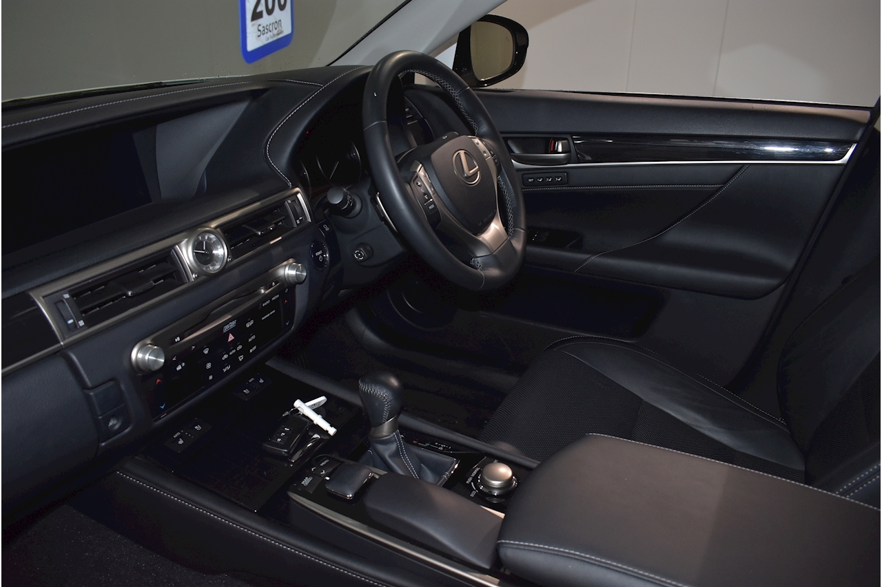 Lexus 2.5 h V6 Luxury Saloon 4dr Petrol Hybrid ECVT