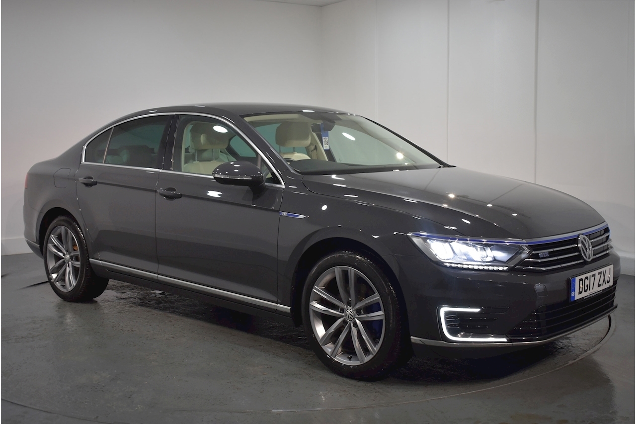 used-2017-volkswagen-passat-gte-for-sale-u1010845-sascron