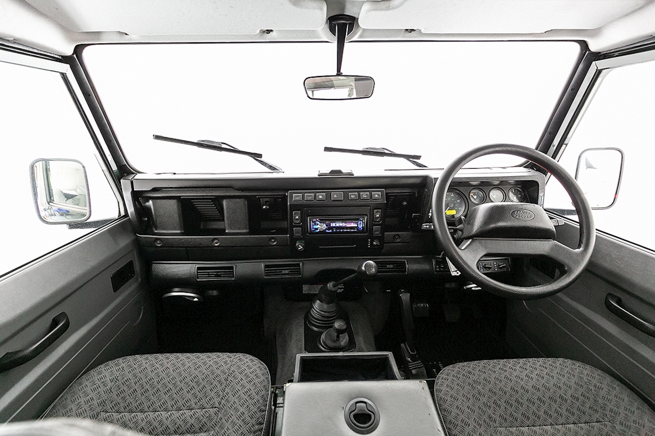 2.5 TD5 County SUV 3dr Diesel Manual (6 Seats) (282 g/km, 120 bhp)
